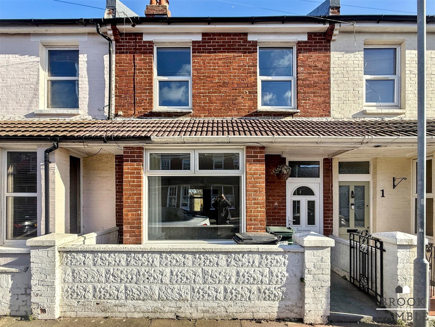 3 Bedroom House for Sale: £1,695. Annington Road in Eastbourne, East Sussex